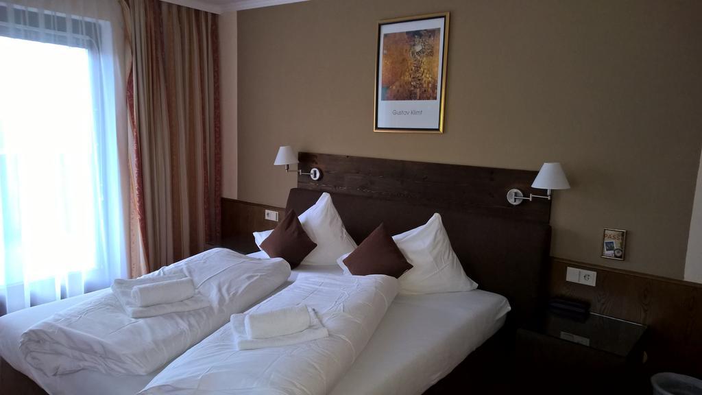 Pension Savisalo Ramsau am Dachstein Bagian luar foto